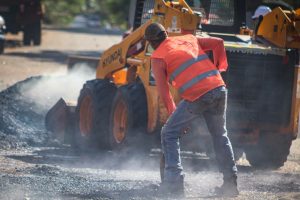 ITENSO TRABAJO DE BACHEOS 👇🚧